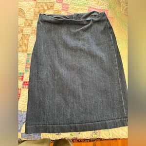 Classic Gap blue denim skirt size 6
